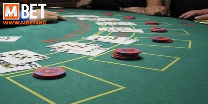 Bluff trong Poker tạo lợi thế tâm lý lên đối thủ